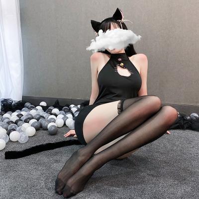调皮可爱猫咪套装 铃铛领结 胸部猫形挖空